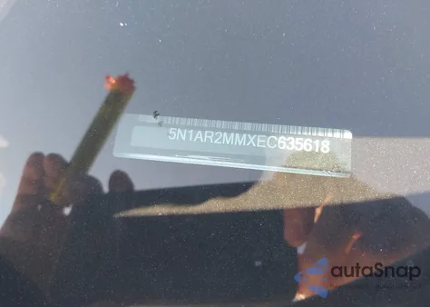 2014 Nissan Pathfinder S z USA, uszkodzony, nr VIN 5N1AR2MMXEC635618